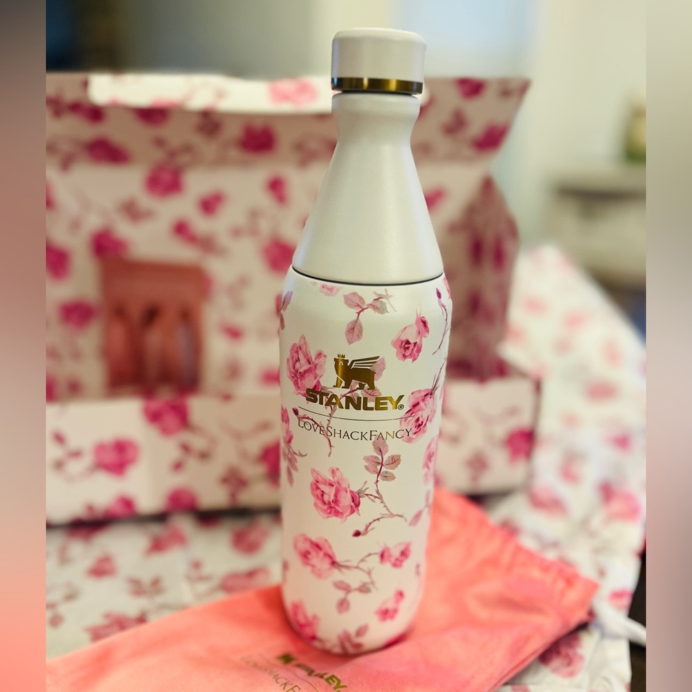 Stable Love Shack Fancy All day slim bottle